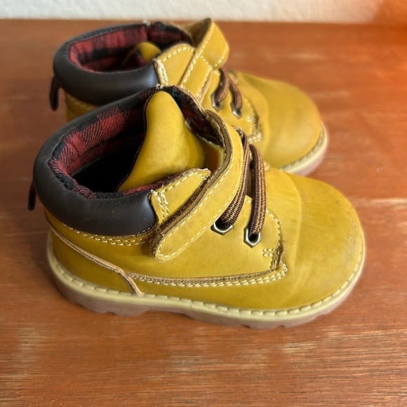 GARANIMALS Timerland Style Little Boots Velcro Strap Toddler Boy Size 5 (1363) - Picture 2 of 8